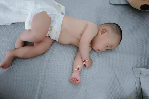 柳林怀孕感觉自己心跳明显